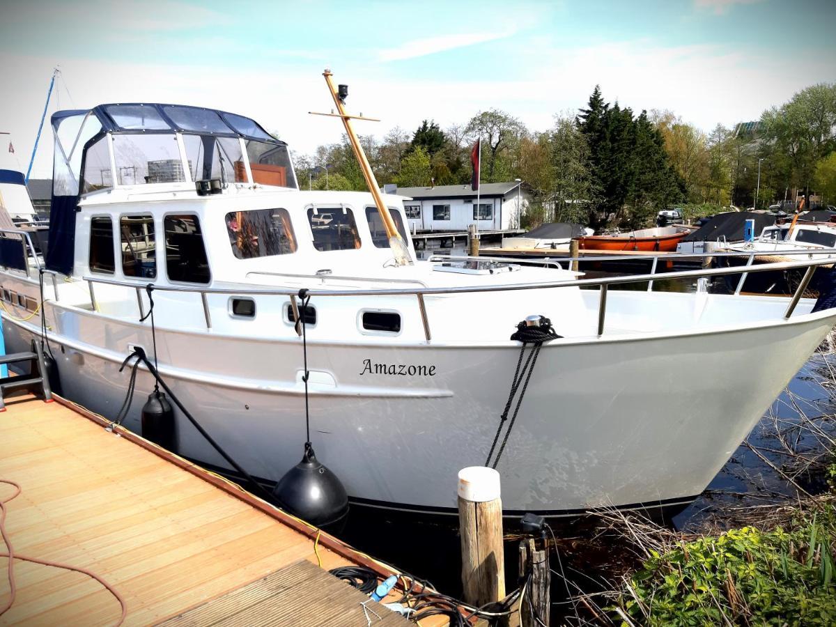 Motor Yacht Amazone Hotel Amsterdam Eksteriør billede