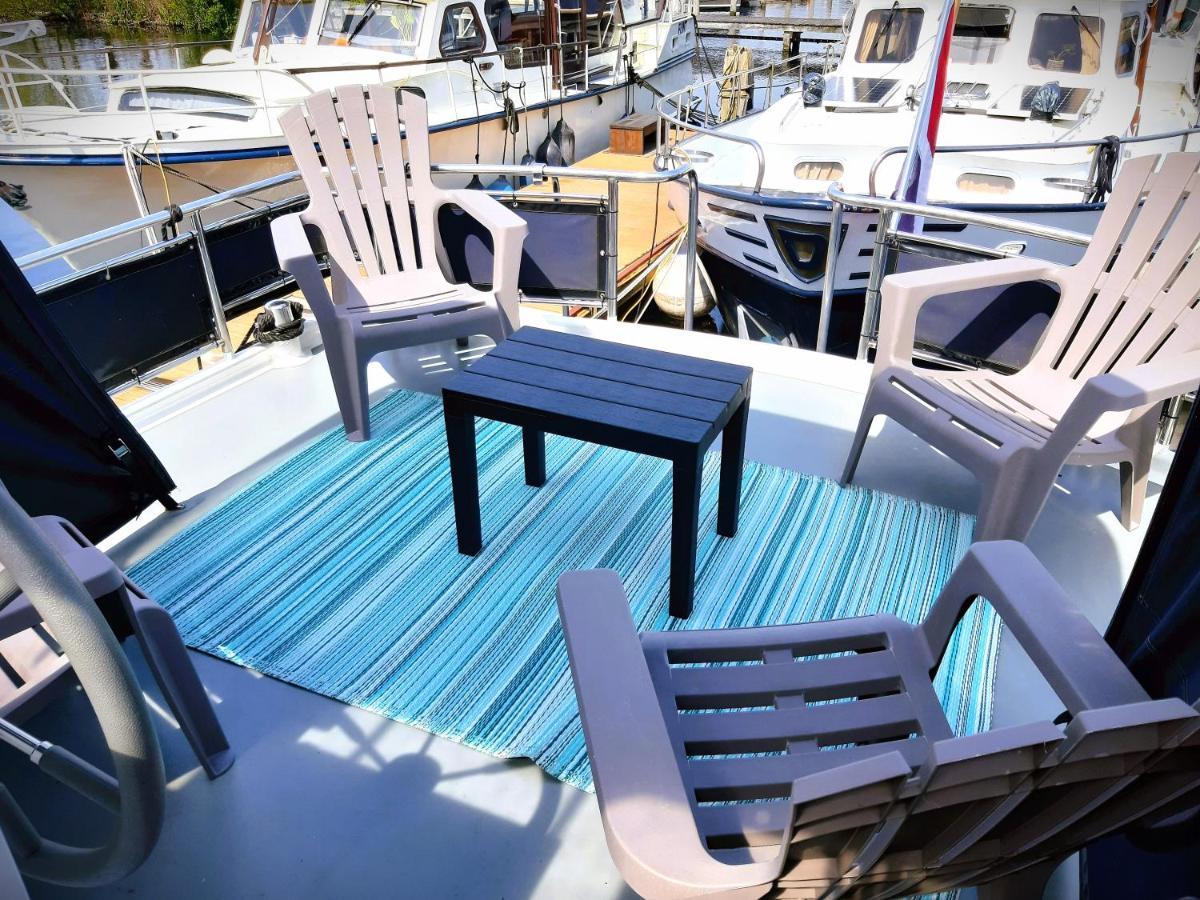 Motor Yacht Amazone Hotel Amsterdam Eksteriør billede