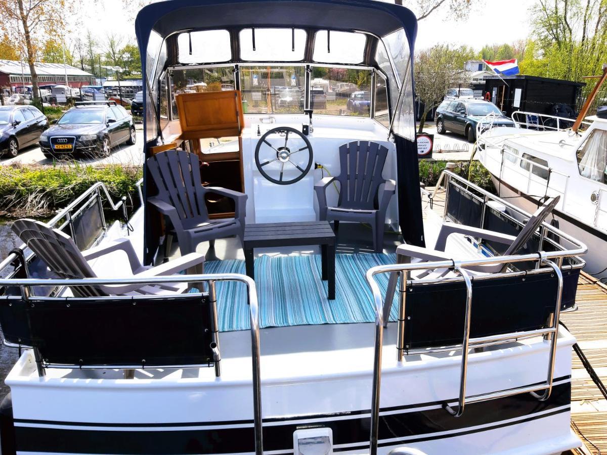 Motor Yacht Amazone Hotel Amsterdam Eksteriør billede