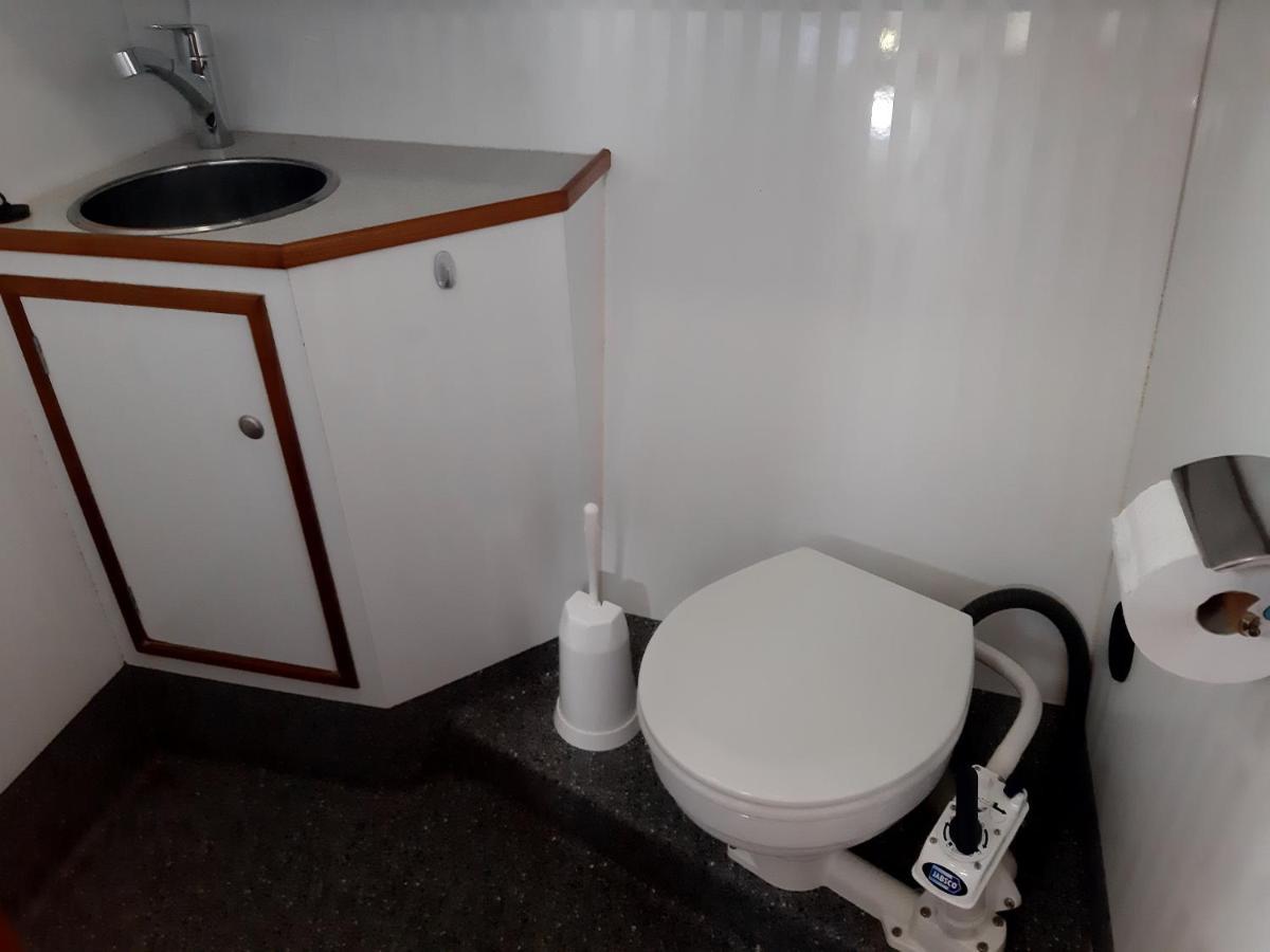 Motor Yacht Amazone Hotel Amsterdam Eksteriør billede