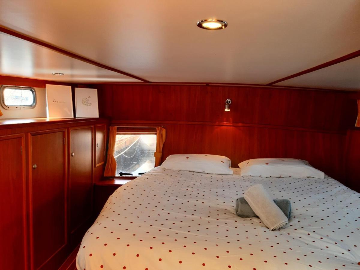 Motor Yacht Amazone Hotel Amsterdam Eksteriør billede