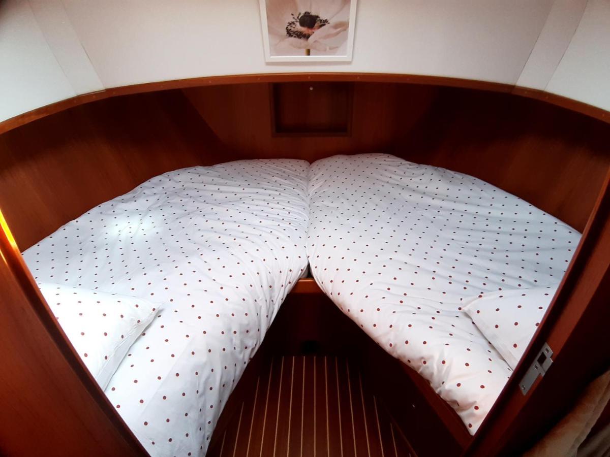 Motor Yacht Amazone Hotel Amsterdam Eksteriør billede